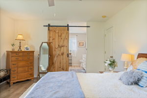 Large Primary with en suite