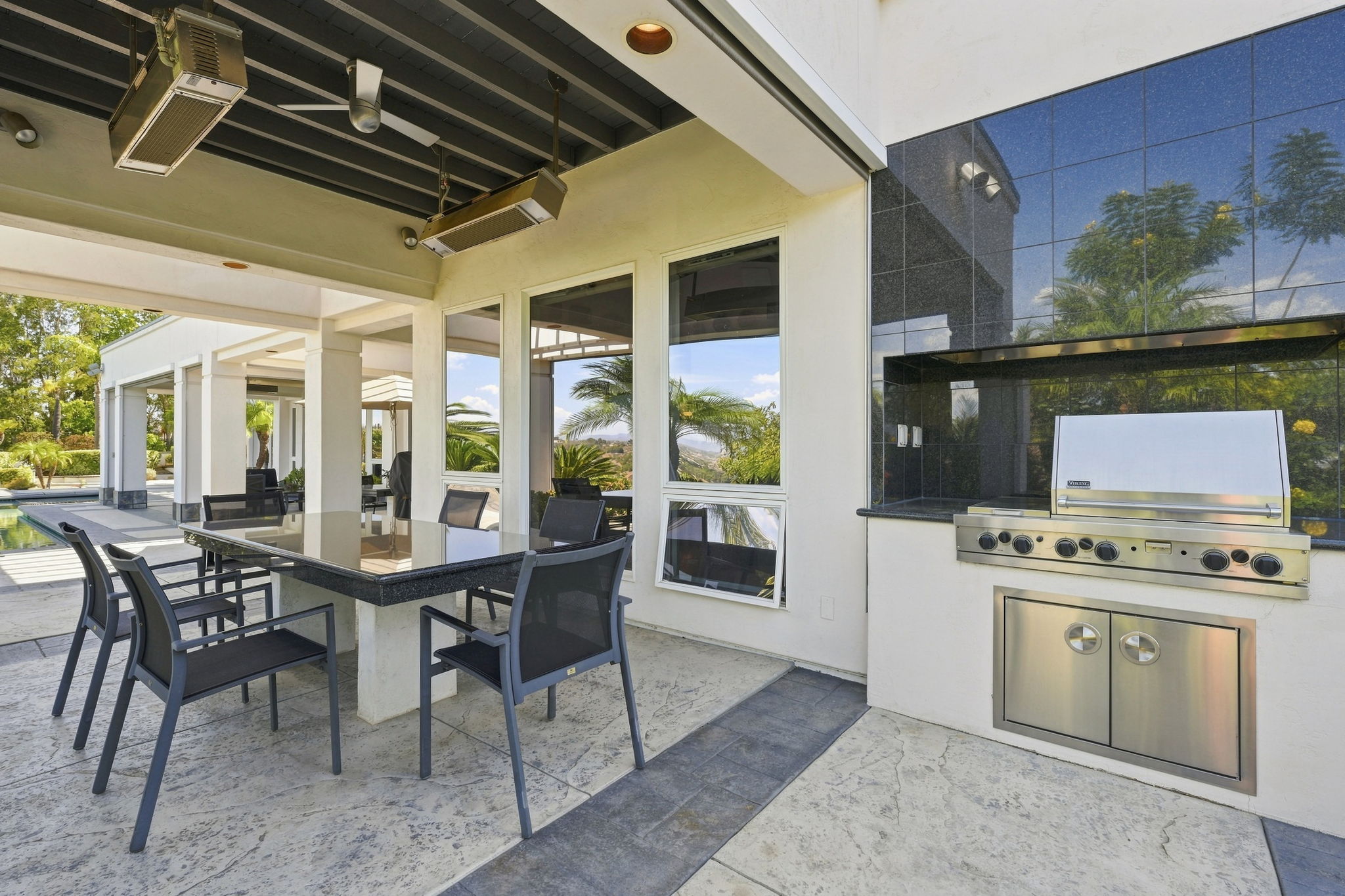  Photo 73