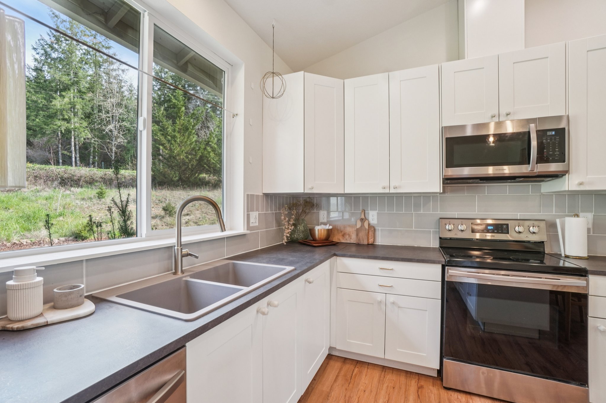 NE Sunset Falls Rd-S1104-026.jpg