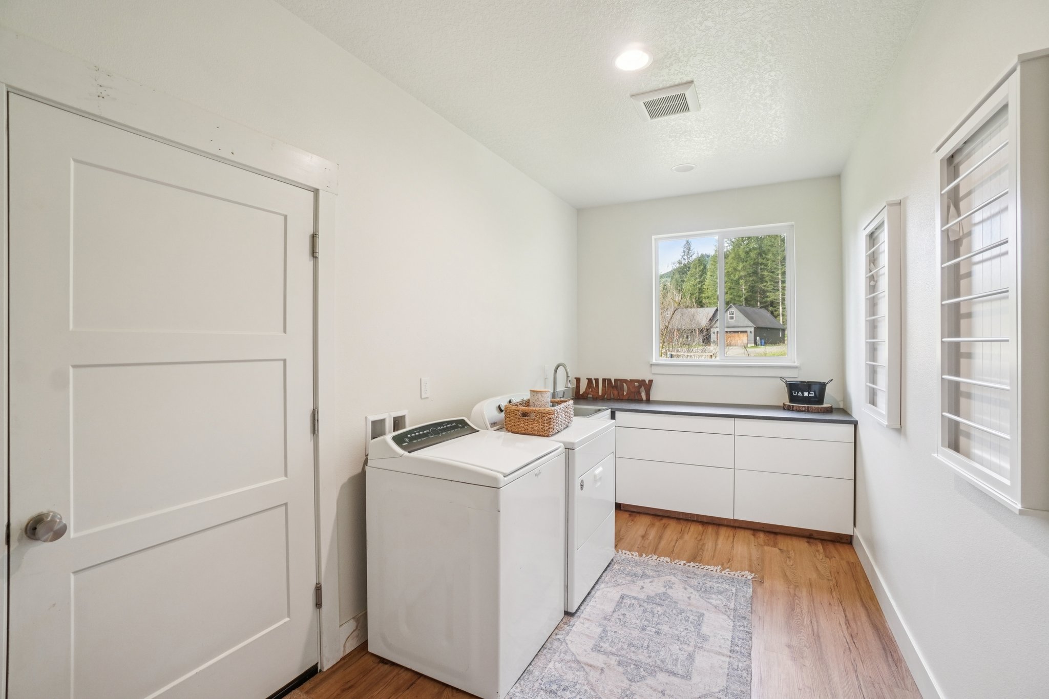 NE Sunset Falls Rd-S1104-031.jpg