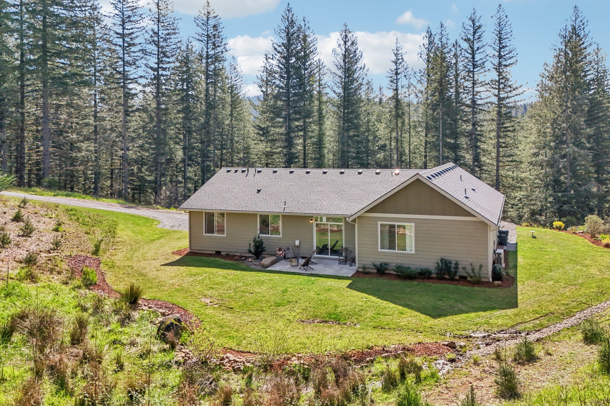 NE Sunset Falls Rd-S1104-075.jpg