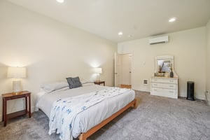 NE Sunset Falls Rd-S1104-036.jpg