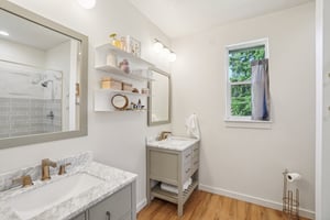 NE Sunset Falls Rd-S1104-042.jpg