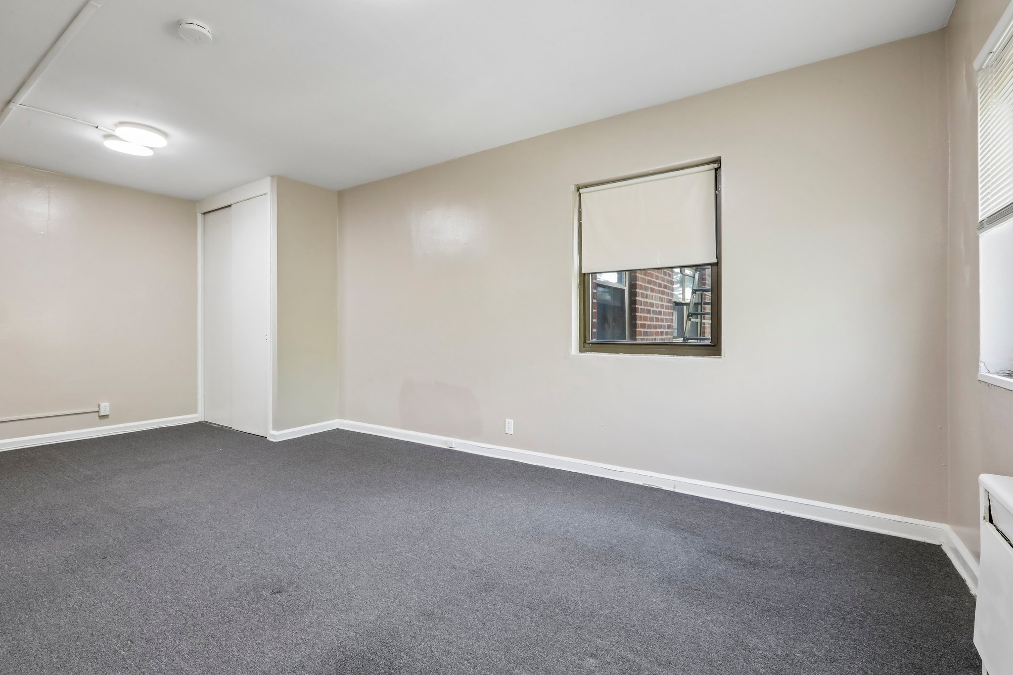 Edwin Ave 4H-S1905-011.jpg