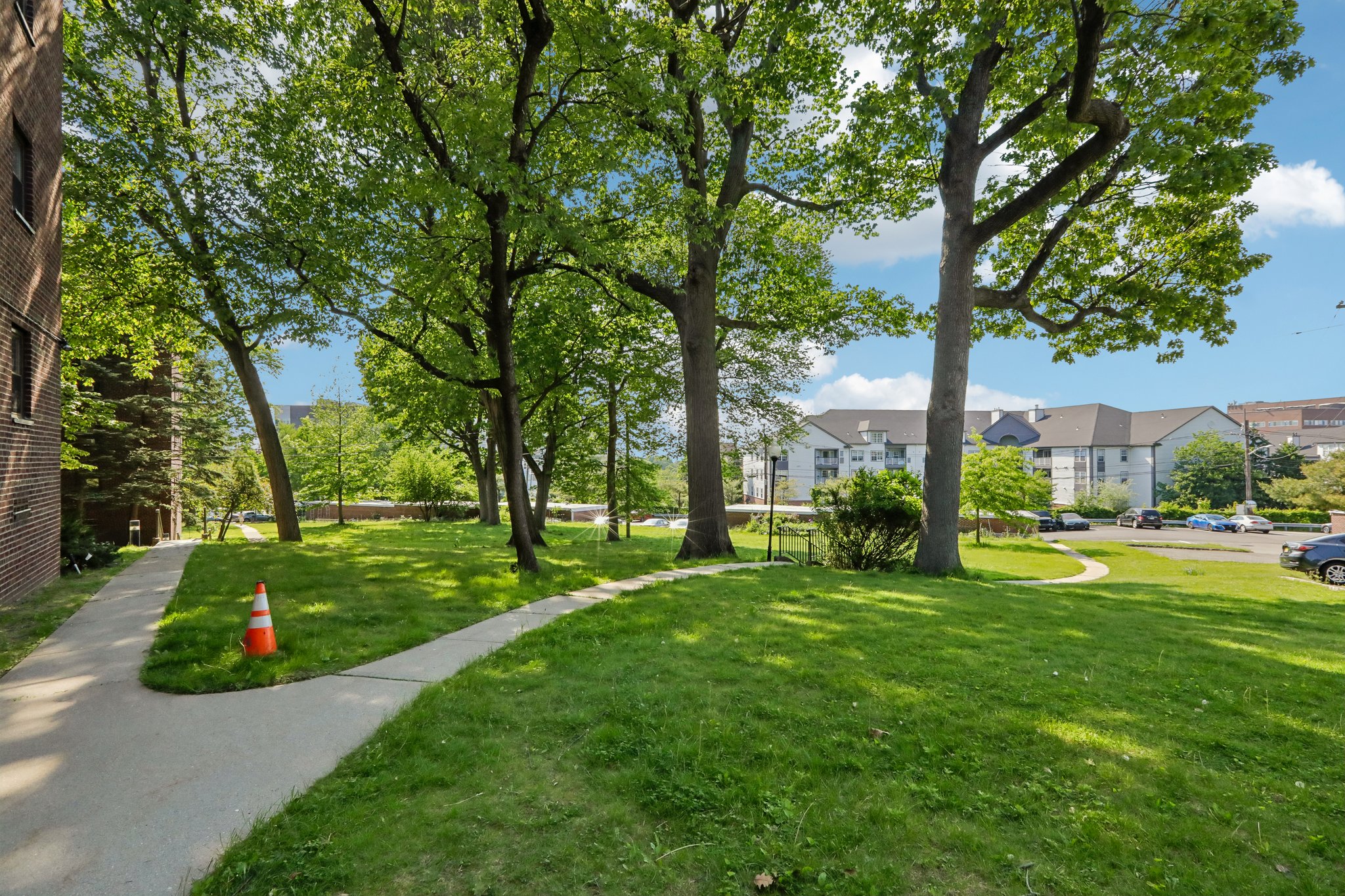 Edwin Ave 4H-S1905-020.jpg