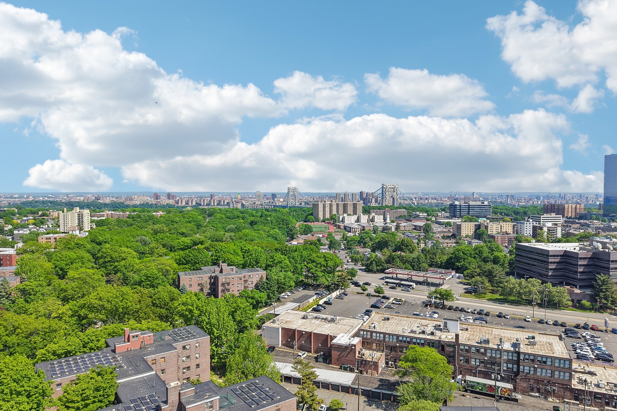 Edwin Ave 4H-S1905-027.jpg