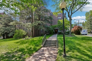 Edwin Ave 4H-S1905-002.jpg