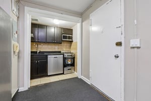 Edwin Ave 4H-S1905-014.jpg