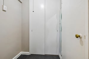 Edwin Ave 4H-S1905-015.jpg