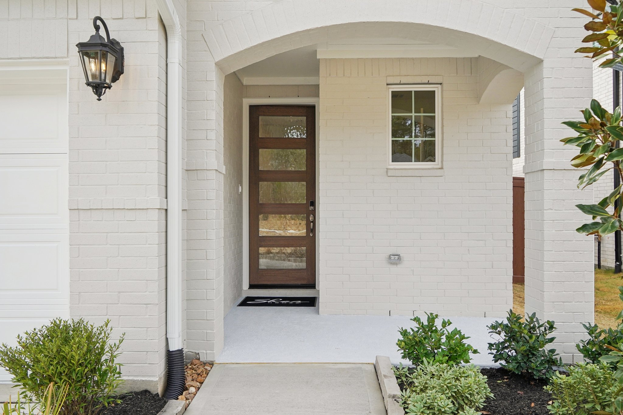 Ruby Frst Ct-S1102-003.jpg