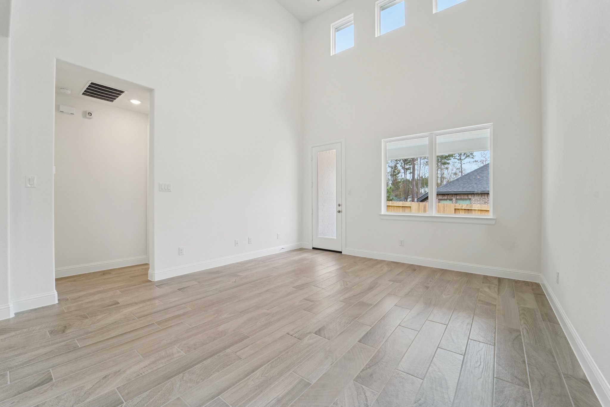 Ruby Frst Ct-S1102-008.jpg