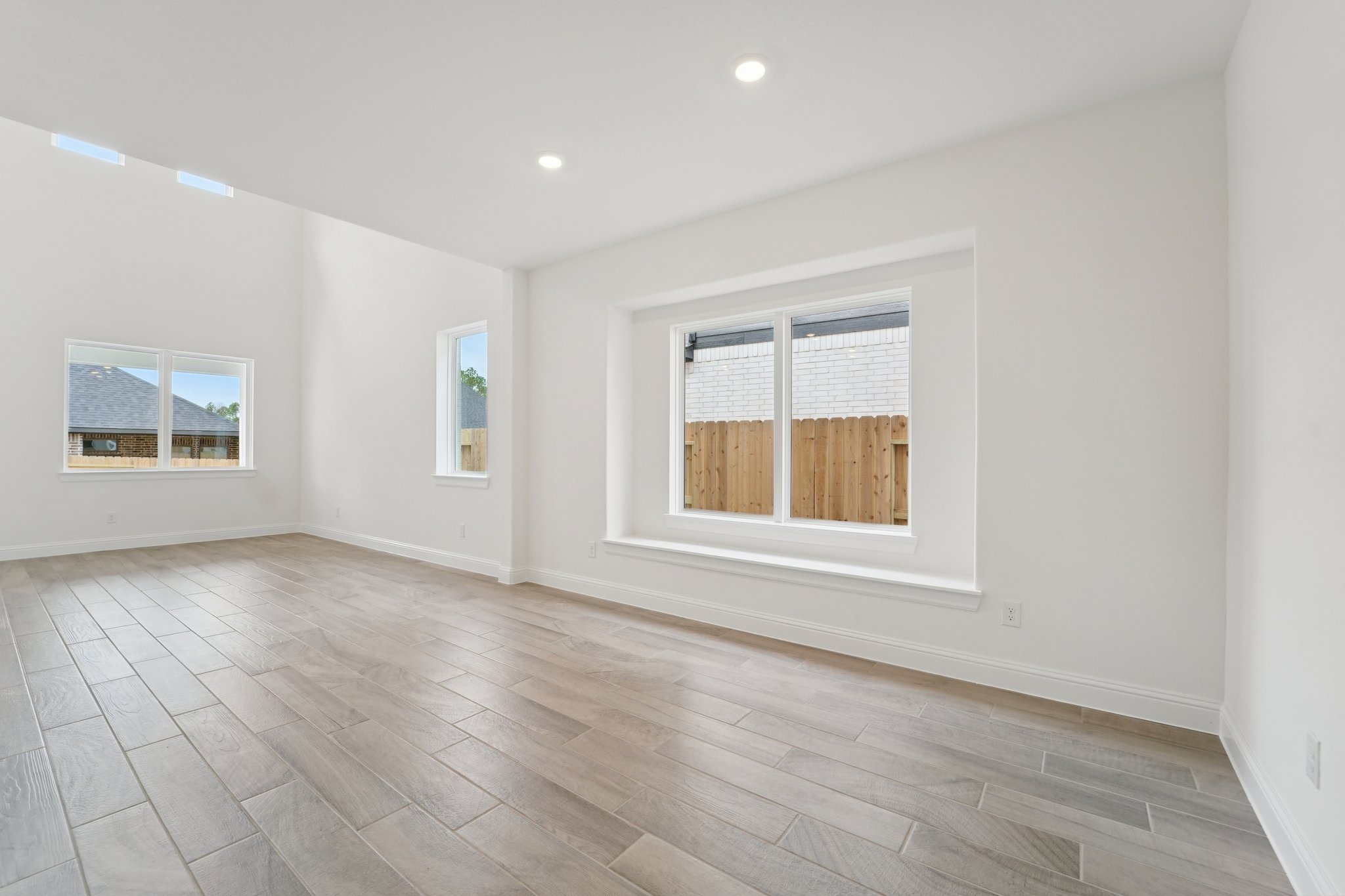 Ruby Frst Ct-S1102-012.jpg