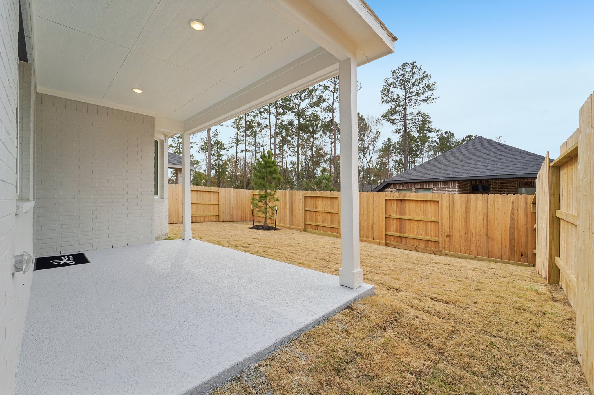 Ruby Frst Ct-S1102-047.jpg