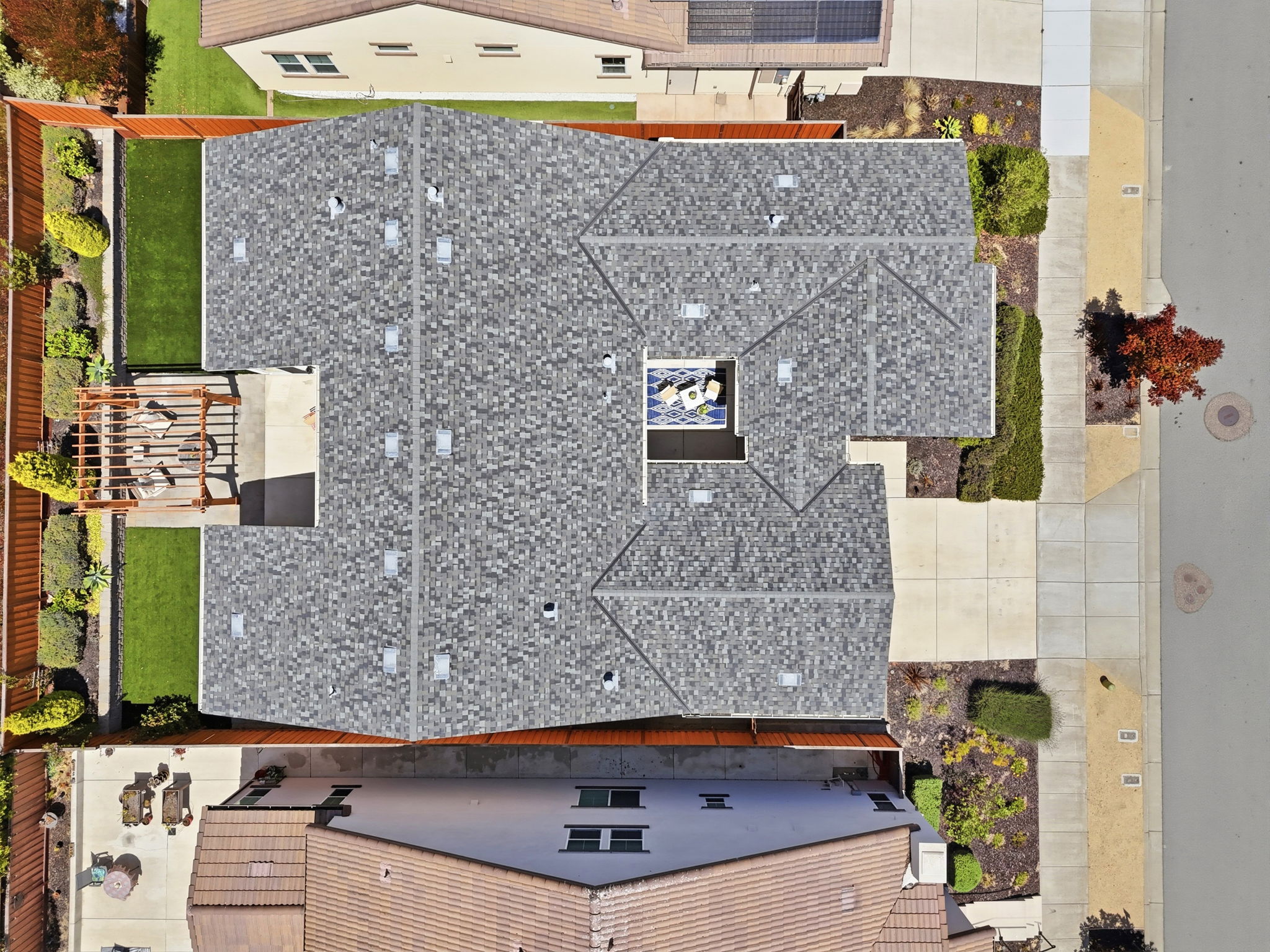 013_F8_AERIAL_3033 Andesite