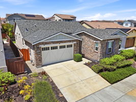 004_F8_AERIAL_3033 Andesite
