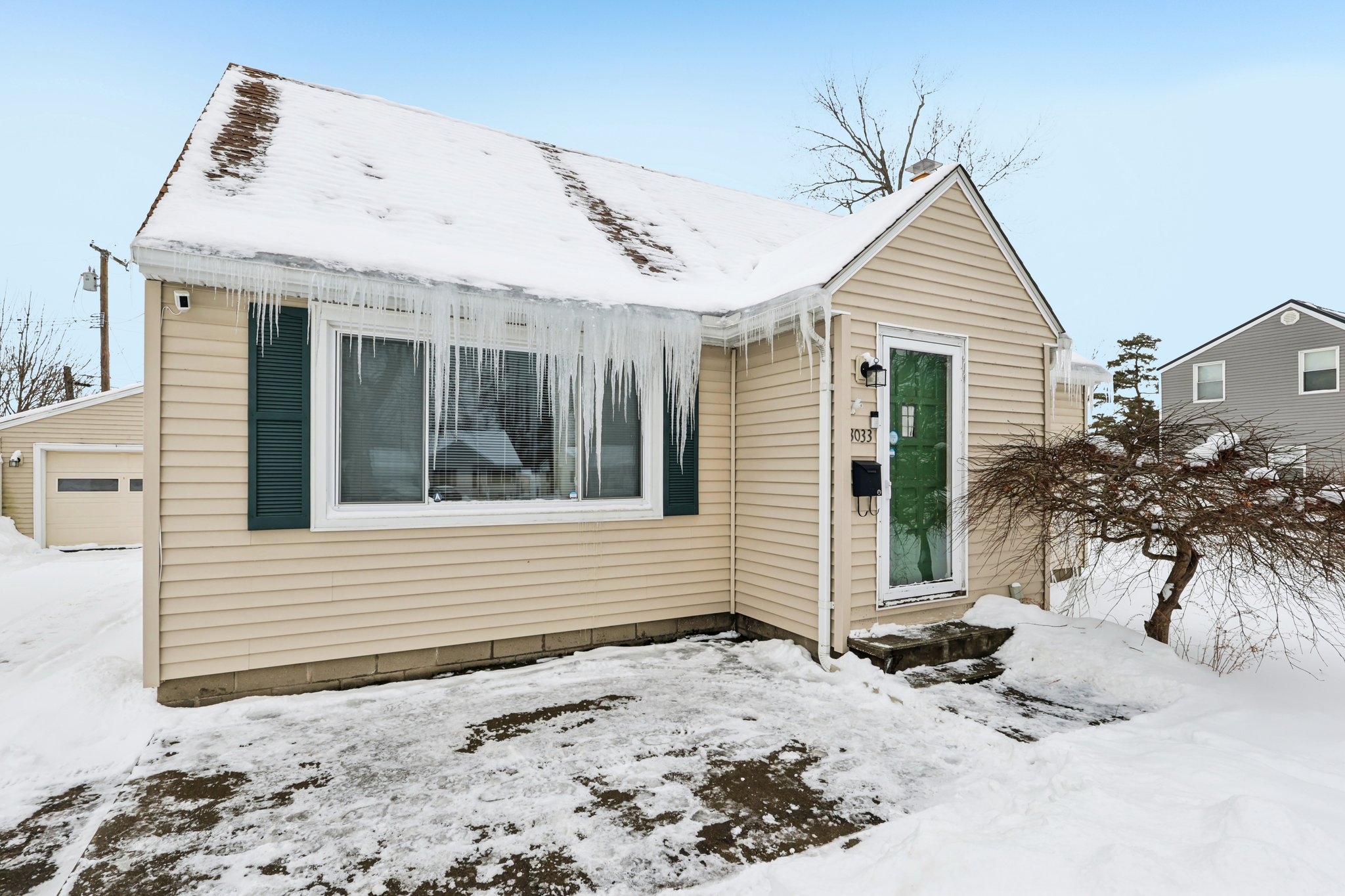 Avon Blvd-S2901-005.jpg