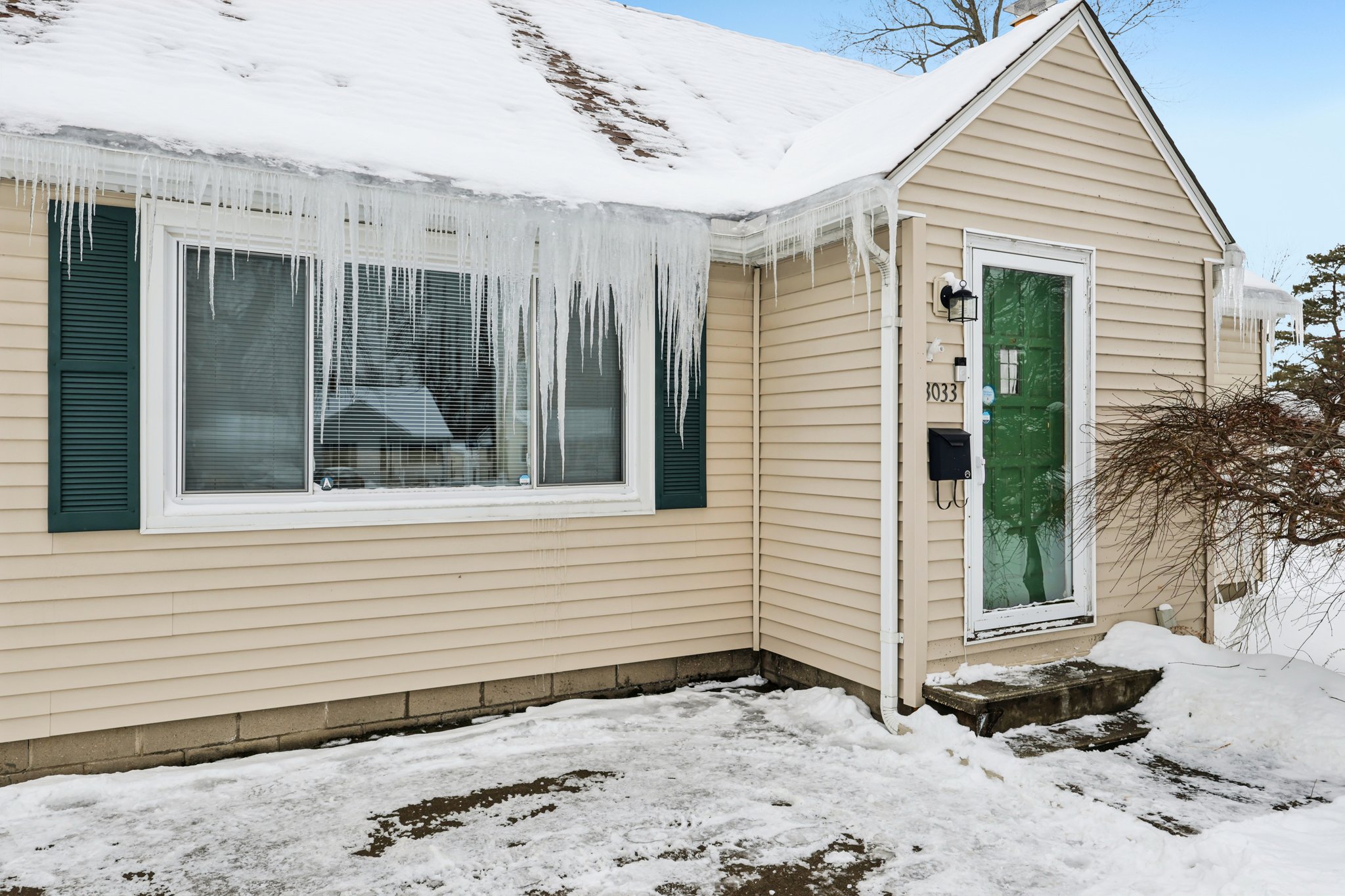 Avon Blvd-S2901-006.jpg