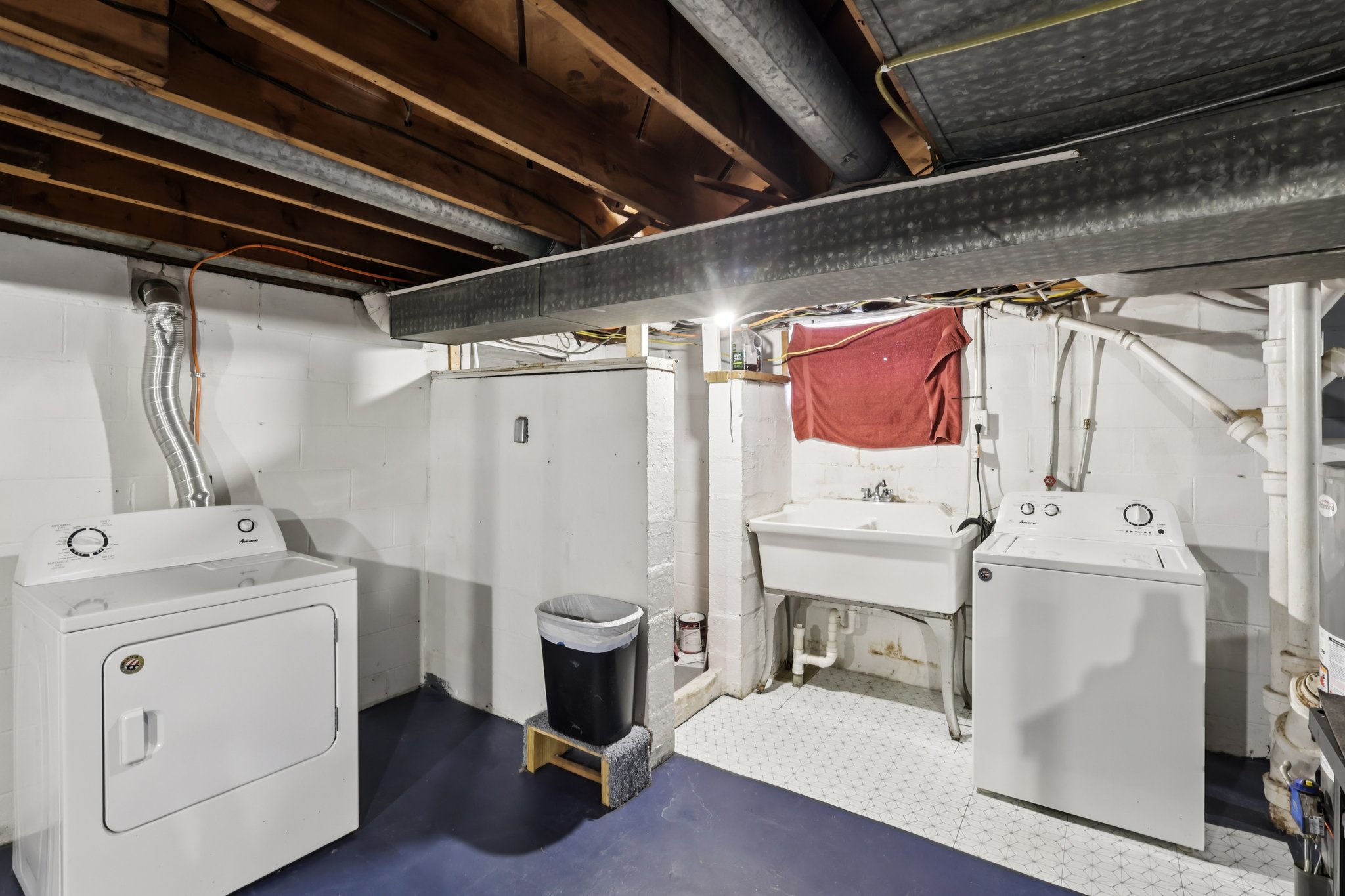 Avon Blvd-S2901-040.jpg