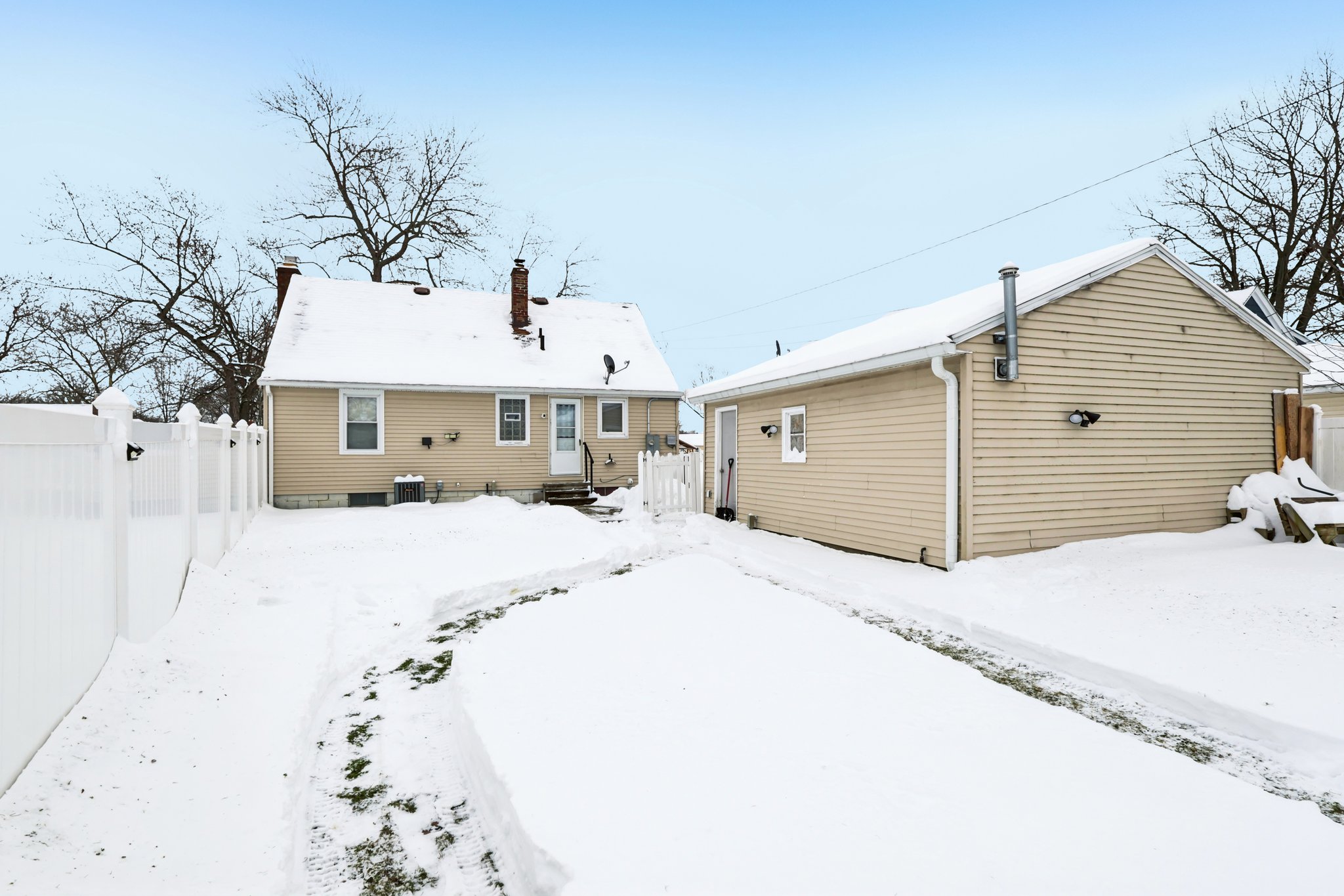 Avon Blvd-S2901-053.jpg