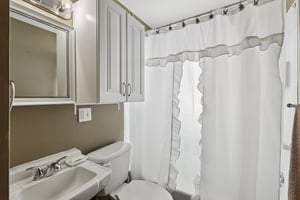 Avon Blvd-S2901-018.jpg