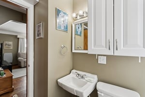 Avon Blvd-S2901-019.jpg