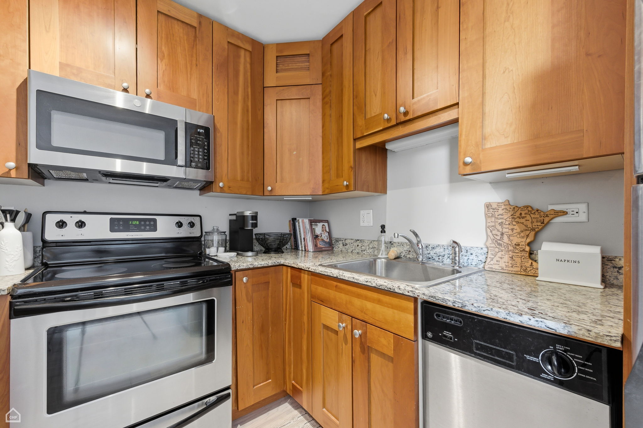 3033 N Sheridan Rd 1609_006