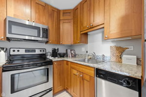 3033 N Sheridan Rd 1609_006