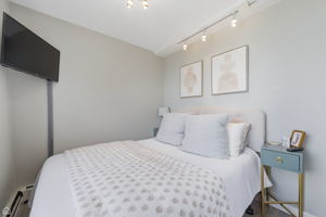 3033 N Sheridan Rd 1609_007