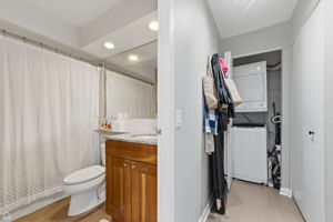 3033 N Sheridan Rd 1609_009