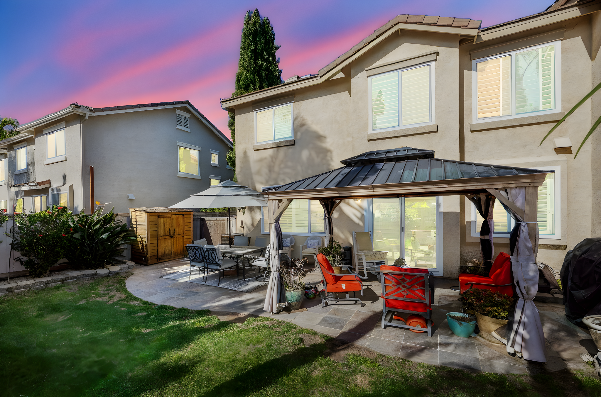 3033 La Presa ext-10 day to dusk.jpeg