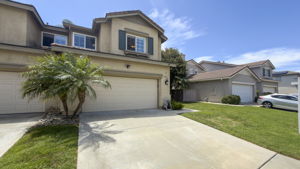  Photo 0