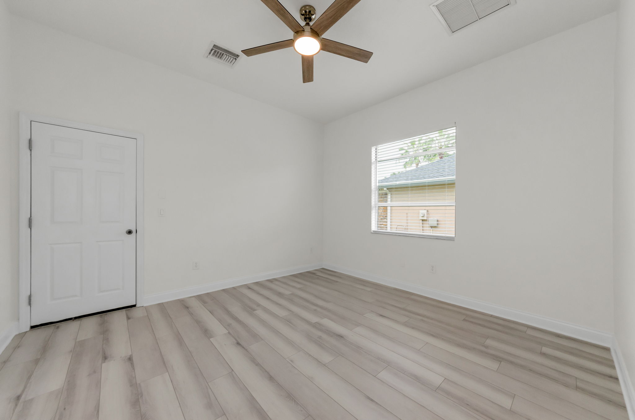 Lower Level Guest Suite 1a