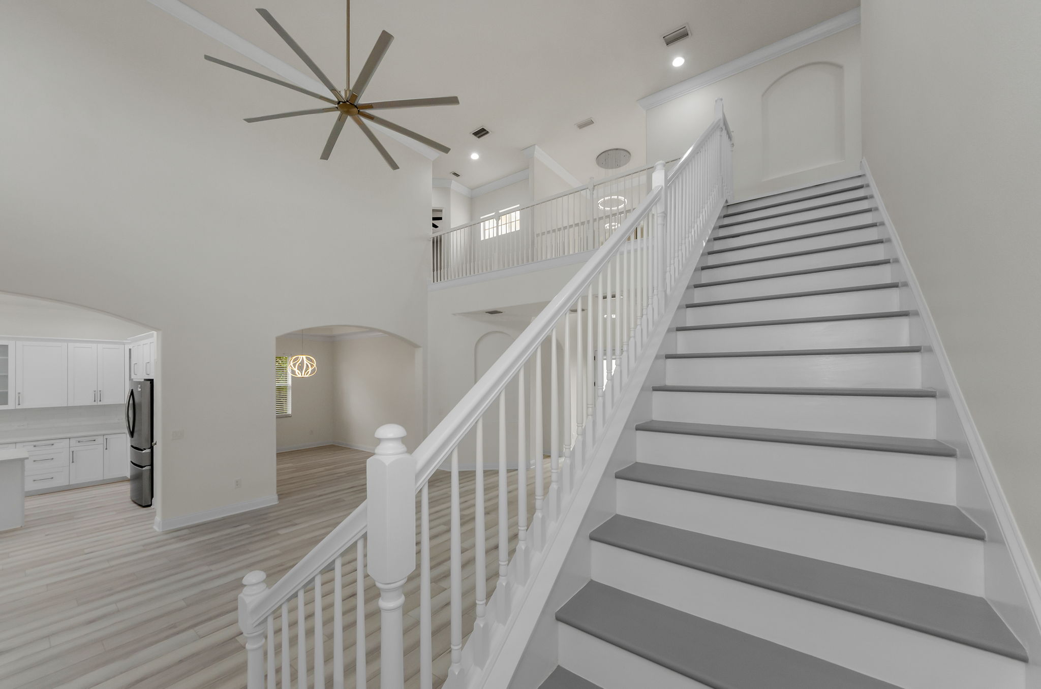 Lower Level Stair Landing 1b