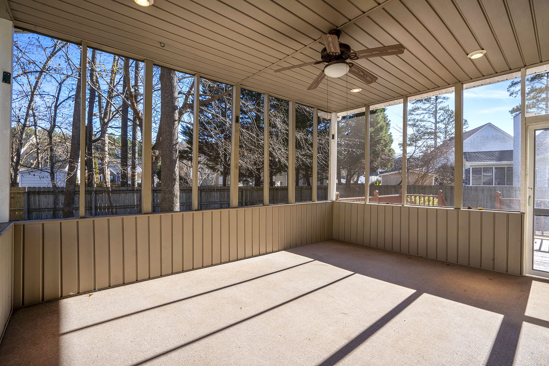 Screened-in Porch