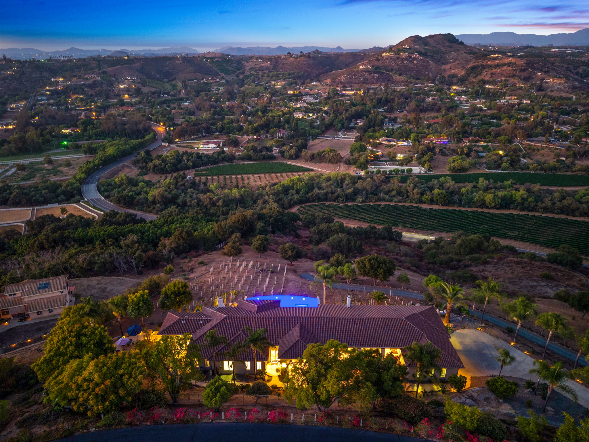 30330 Via Maria Elena-98