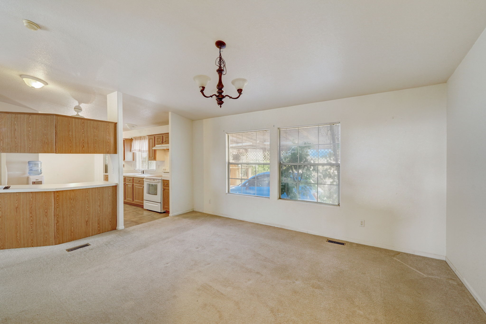 W Latham St-010