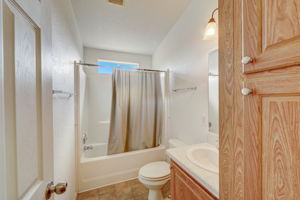 W Latham St-018