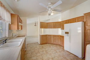 W Latham St-015