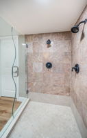 Master Bathroom1d