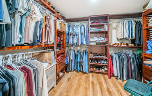 Master Bedroom Walk-in Closet1a