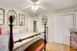 N 88th St-018