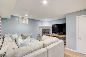 N 88th St-028