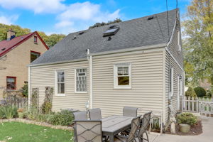 N 88th St-037