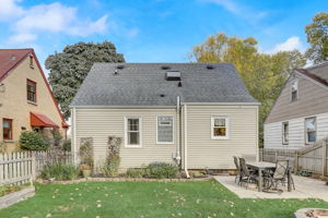 N 88th St-038
