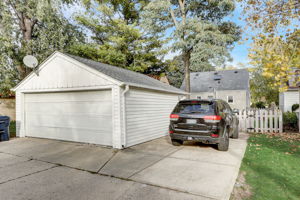 N 88th St-040