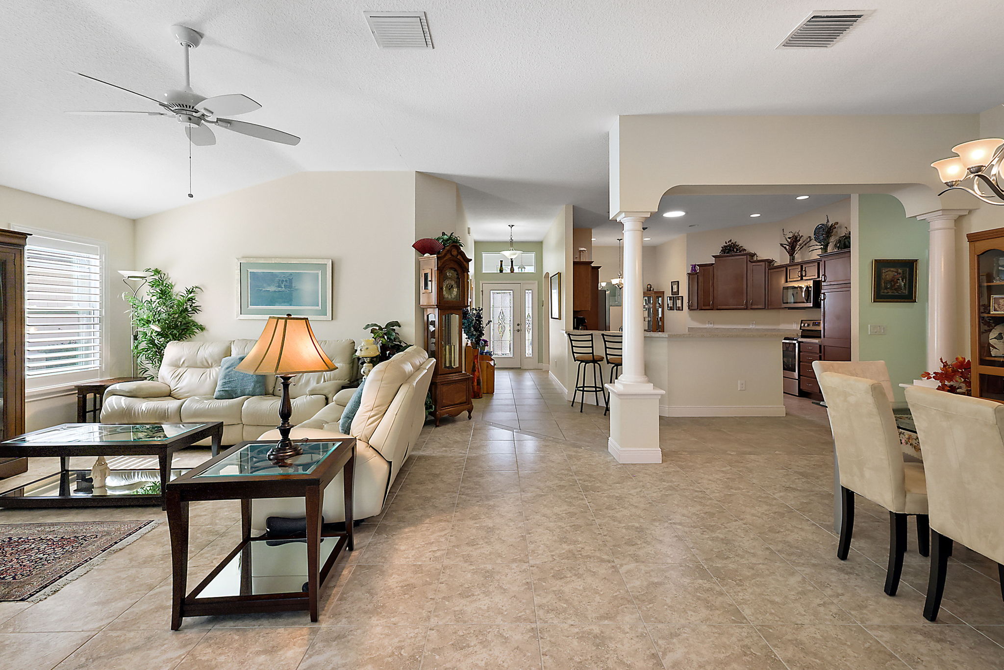 Living/Foyer/Kitchen
