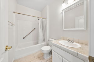  Photo 48