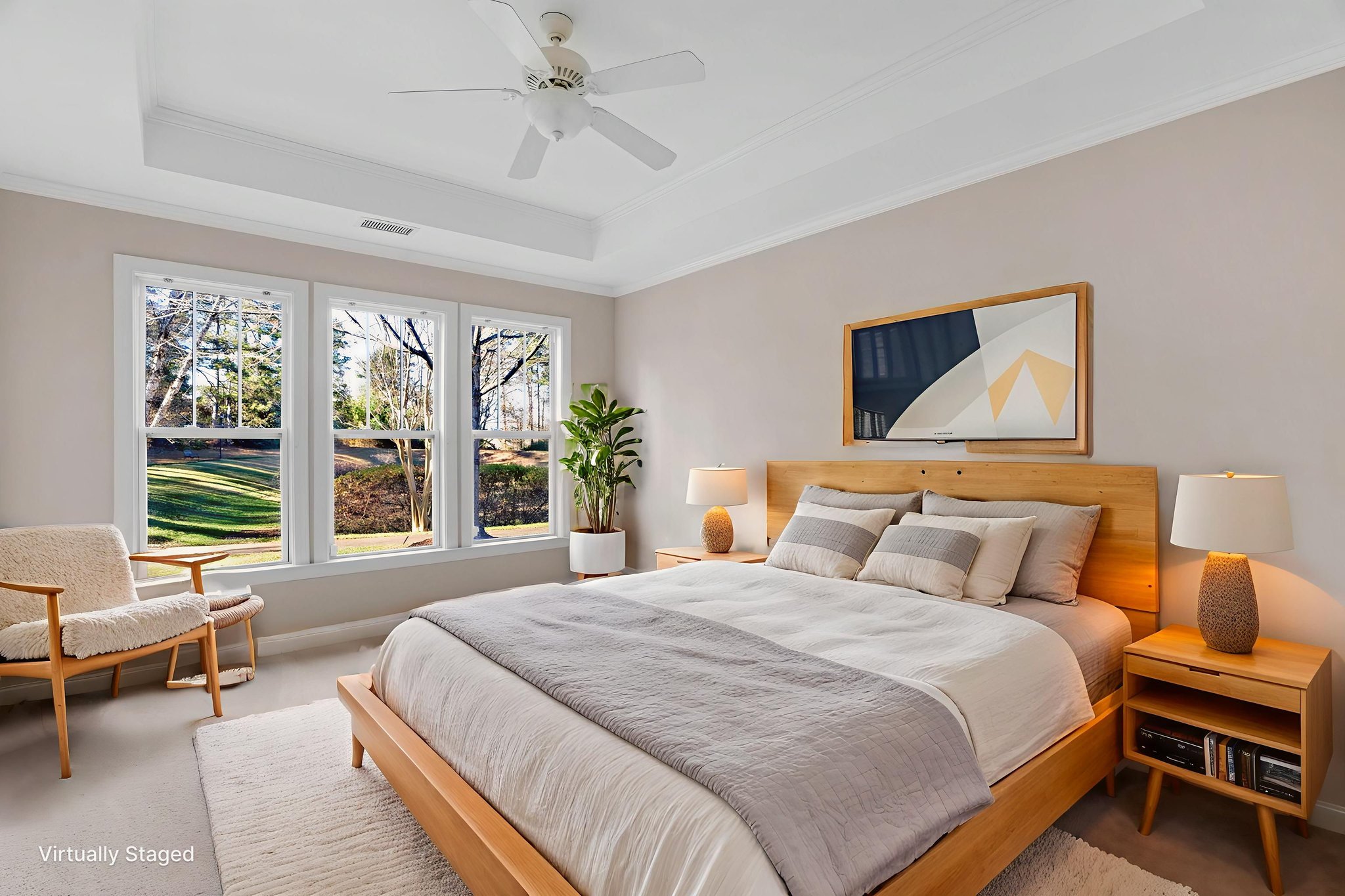 DSC07307 virtually staged.jpeg