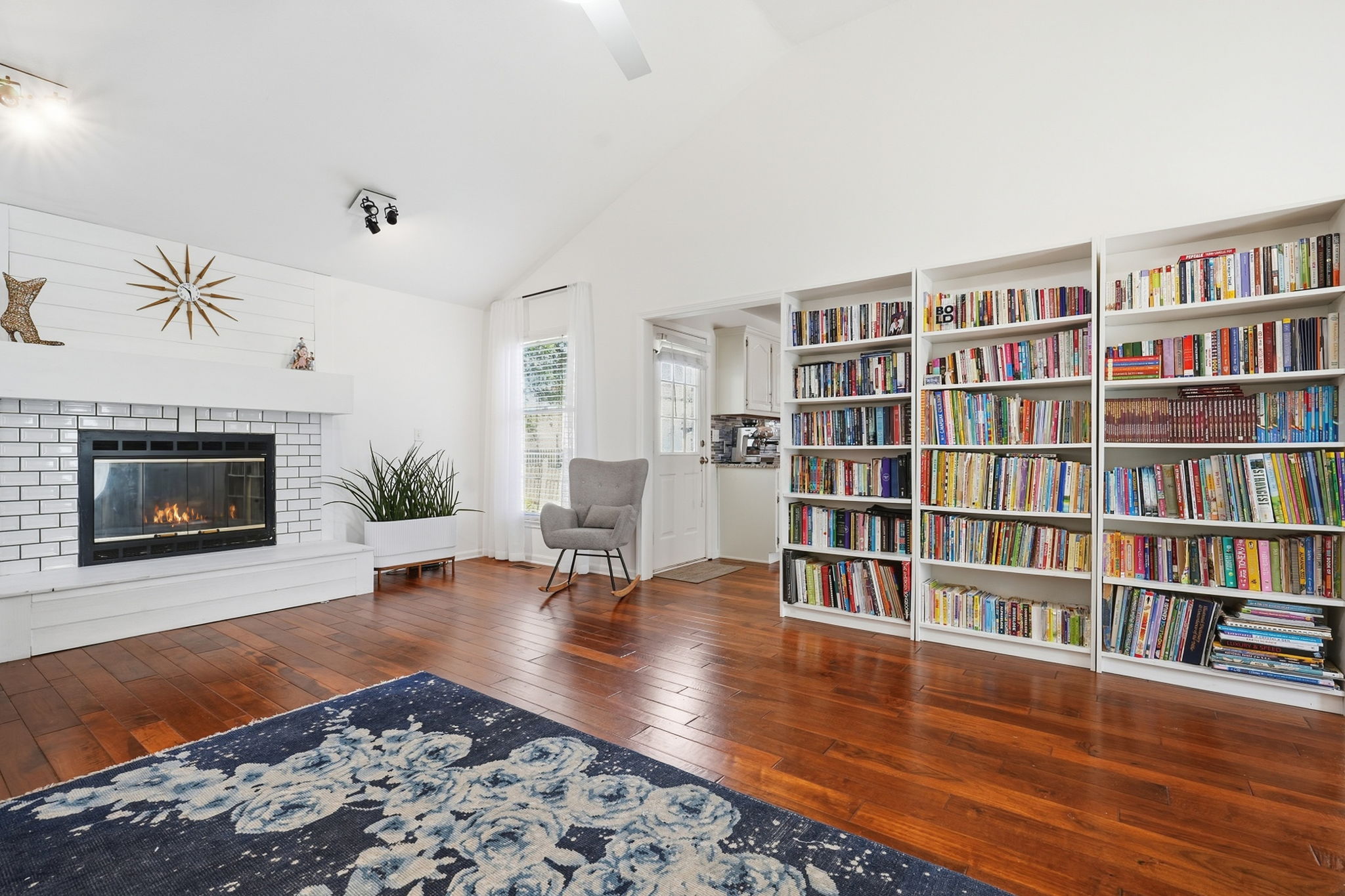 08 Living Room 3
