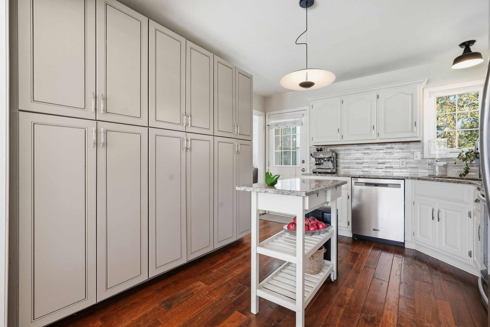 11 Kitchen 2